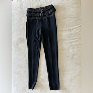 Bebé leather waist gold clasp belt jeggings